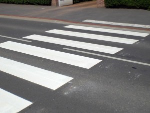 Realizzazione-strisce-per-segnaletica-stradale-reggio-emilia